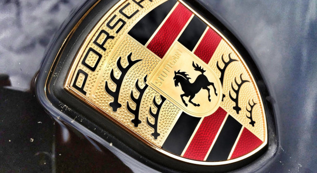 Pozew jest kolejną odsłoną afery dieselgate (fot. pixabay) Firma Porsche pozwana w związku z aferą dotyczącą spalin