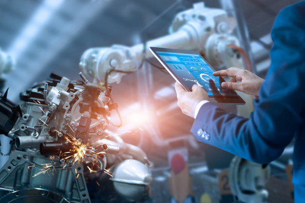 Pracownicy się boją, a nie mają czego. Roboty zabiorą zaskakująco mało miejsc pracy