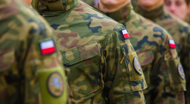 W 2015 r. Wojsko Polskie liczyło niewiele ponad 95 tys. żołnierzy, a dziś jest to ponad 140 tys. żołnierzy (fot. Shutterstock) Błaszczak: tworzymy fundamenty pod to, by Wojsko Polskie liczyło 250 tys. żołnierzy zawodowych