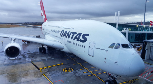 Australijskie linie lotnicze Qantas będą wymagać od wszystkich pracowników zaszczepienia przeciwko Covid-19 (Fot. Shutterstock.com) Australijskie linie lotnicze będą wymagać od wszystkich pracowników zaszczepienia