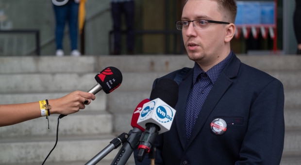 Patryk Kępa z "Ad Rem". (fot. PAP/Hanna Bardo) Wymiar sprawiedliwości wyjdzie na ulicę. We wrześniu protest
