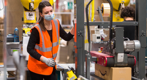 W tym roku Amazon chce zatrudnić 9 tys. pracowników sezonowych (Fot. materiały prasowe) Ruszyły rekrutacje sezonowe w Amazonie. Firma zatrudni 9000 pracowników