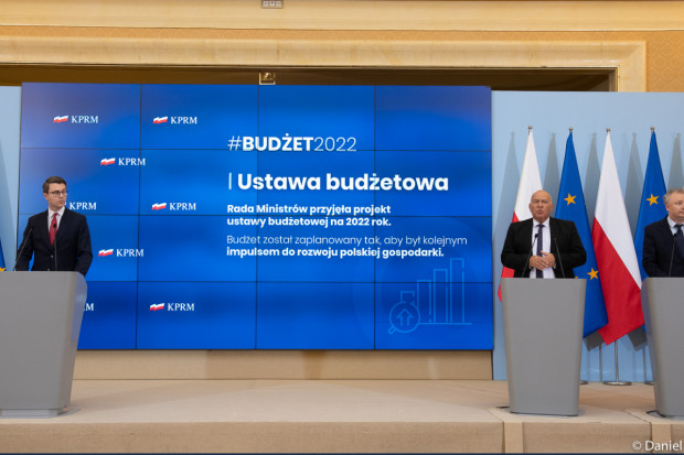Rząd przyjął projekt budżetu na 2022 rok. "Polska gospodarka jest w dobrym stanie"