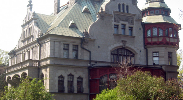 Rektorat Politechniki Łódzkiej (fot. Polimerek/Wikimedia Commons/CC BY-SA 3.0) Naukowo-sportowy wykład zainauguruje nowy rok na Politechnice Łódzkiej