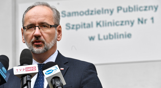Minister zdrowia Adam Niedzielski (fot. PAP/Wojtek Jargiło) Zdaniem ministra pensje ratowników wzrosną "drastycznie"