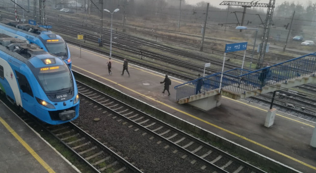 Pracownicy PKP będą zarabiali więcej (fot. plk-sa.pl) Wyższe pensje i premie dla pracowników PKP