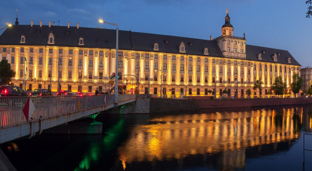 Collegium Maximum - budynek główny Uniwersytetu Wrocławskiego (Fot. Tulbanov/Wikimedia/CC BY 3.0) Uniwersytet Wrocławski rozszerza współpracę z uczelniami w regionie
