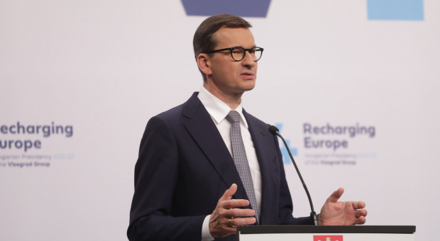Premier Mateusz Morawiecki (fot. PAP/Albert Zawada) Medycy zaprosili premiera na spotkanie. "Minister zdrowia potrzebuje wsparcia"