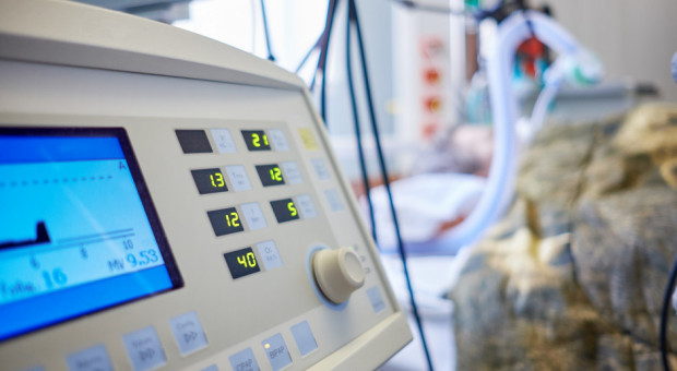 Medycy apelują o normy zatrudnienia (Fot. Shutterstock ) "Pacjenci czekają na izbie przyjęć, aż inny chory umrze"