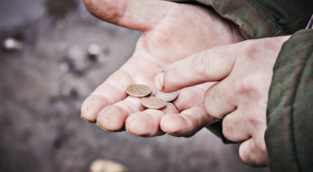 W ciągu roku przybyło 178 tys. osób w skrajnym ubóstwie (fot. shutterstock) Blisko 4,5 mln osób w Hiszpanii żyje w skrajnym ubóstwie