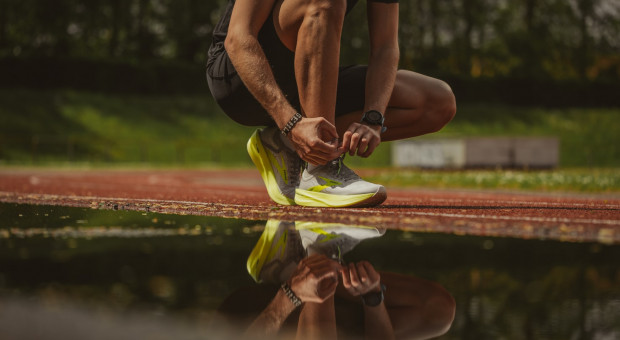 Pracownicy DHL Supply Chain pokonali 2 150 kilometrów, co zajęło im łącznie prawie 230 godzin (fot. unsplash.com) Przebiegli 2 150 kilometrów i zebrali 2 100 euro