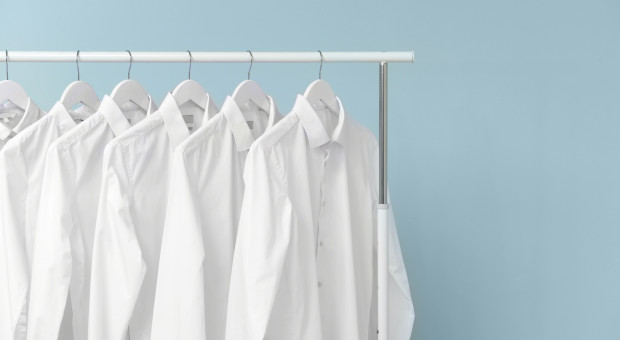 Luźny dress code coraz częściej jest elementem komunikowanym w strategiach employer brandingowych firm (fot. unsplash.com) Garniturom i garsonkom mówimy do widzenia. Luźny dress code bierze górę