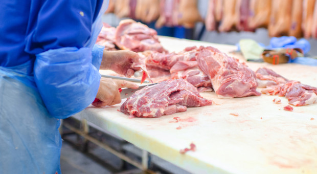 Za kradzież grozi do pięciu lat więzienia. (Fot. Shutterstock) Pracownicy ukradli 2,5 tony ... wieprzowiny