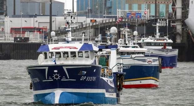 Brexit skłócił rybaków. Efekt? Zablokowane porty Kanału La Manche