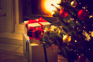 Polacy będą oszczędzać jedzenie, byle kupić prezenty na Boże Narodzenie