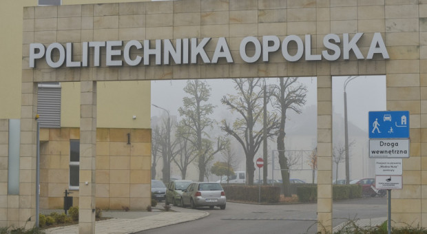 Władze Politechniki Opolskiej podniosły stawki stypendiów (fot. FB) Opolska politechnika podnosi stypendia