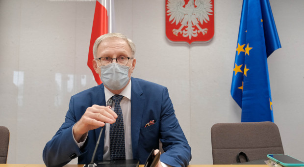 Przewodniczący sejmowej Komisji Zdrowia Tomasz Latos (fot. PAP/Mateusz Marek) Covidowa weryfikacja pracowników dziś wieczorem w Sejmie