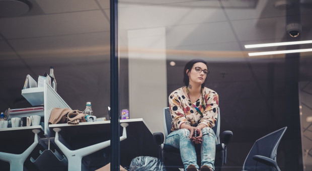 Według lekarz psychiatry Liliany Paixao jednym z głównych problemów w walce z depresją jest wstyd pacjenta. (fot. Unsplash) Depresja dotknęła 5 proc. społeczeństwa. Ludzie leczą się nawet w muzeach