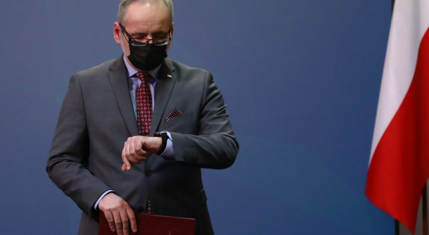 Adam Niedzielski (fot. PAP/Tomasz Gzell) Polacy chcą dymisji ministra zdrowia Adama Niedzielskiego