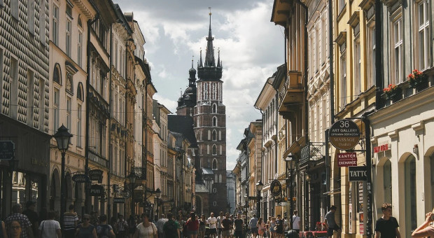 Więcej obcokrajowców na krakowskim rynku pracy? Dominacja Ukraińców słabnie