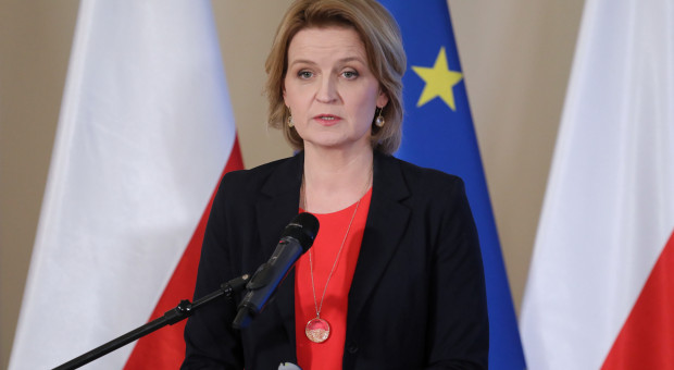 Wiceminister rodziny i polityki społecznej Barbara Socha (fot. PAP/Paweł Supernak) Samotni rodzice znowu będą mogli rozliczać podatek z dziećmi