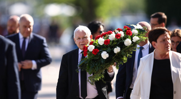 Z podanych przez fakt.pl informacji wynika, że emerytura prezesa PiS to dziś ponad siedem tysięcy złotych (fot. PAP/Łukasz Gągulski) Jarosław Kaczyński będzie miał wyższą emeryturę. Wystarczy wniosek
