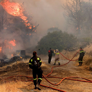 Ponad 200 strażaków z zagranicy wesprze latem greckich pożarników