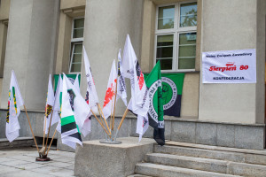 Związkowcy wciąż okupują siedzibę Polskiej Grupy Górniczej