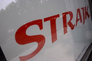 Strajk pracowników socjalnych w Łodzi nielegalny? Protestujący: to szantaż
