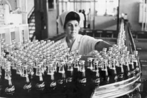 1800 pracowników, w sumie 10 tys. miejsc pracy. Coca-Cola świętuje pół wieku w Polsce