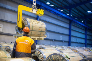 Na konta pracowników ArcelorMittal Poland wpłyną dodatkowe pieniądze