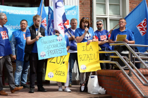 Pracownicy budżetówki walczą o podwyżki. Protesty w Gdańsku i w Katowicach