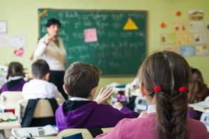 Ministerstwo: kwota bazowa dla nauczycieli w górę o 9 proc. od 1 stycznia