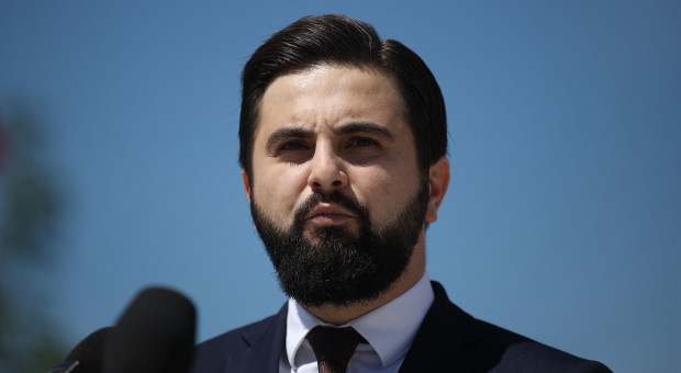 Wiceminister rolnictwa Norbert Kaczmarczyk (fot. PAP/Łukasz Gągulski) Minister od ciągnika za 1,5 mln zł straci stanowisko