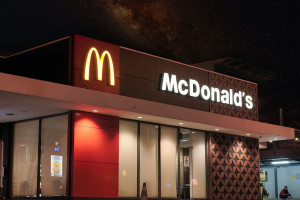 McDonald’s i Akademia Leona Koźmińskiego chwalą się efektami współpracy