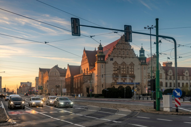 Poznański urząd szuka stażystów. Płaci ponad 5 tys. zł miesiecznie