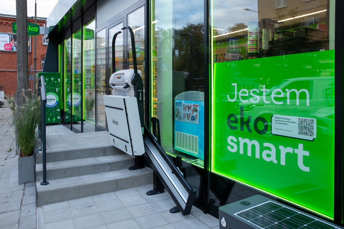 Tak wygląda sklep Eco Smart w Poznaniu (fot. Żabka Polska) 