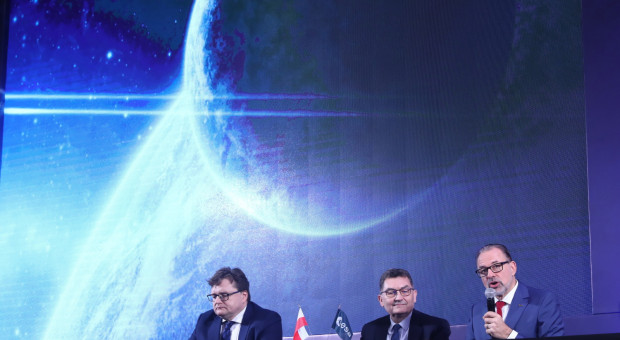 W Warszawie i Rzeszowie powstaną inkubatory Europejskiej Agencji Kosmicznej