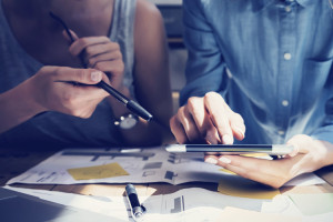 W rekrutacji równie trudni jak programiści. Problemem finanse i... braki kompetencyjne