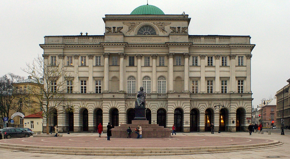 Palacio Staszic en Varsovia, sede de varios institutos de la Primera División de la Academia de Ciencias de Polonia (Foto: harum/dominio público)