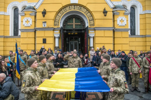 Tak najbogatsi Ukraińcy tracą na wojnie. Ich majątki topnieją w oczach
