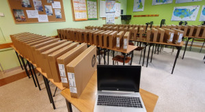 Po zakończeniu przetargu na laptopy dla uczniów, będą też laptopy dla nauczycieli