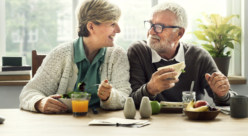 Decyzję o przejściu na emeryturę podejmujemy tylko raz. Nie można najpierw jej podjąć, a później wycofać się z niej, żeby wrócić do pracy, by zwiększyć emeryturę (Fot. Shutterstock)