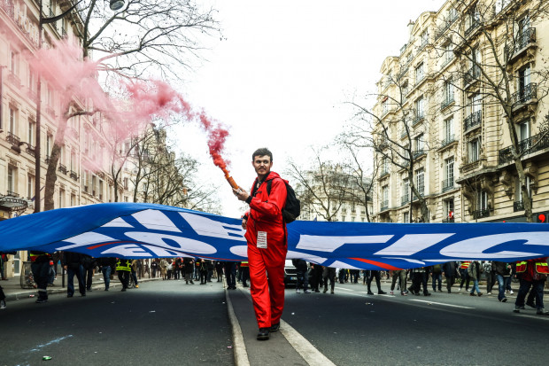 Tysiące Francuzów protestuje przeciwko rządowej reformie emerytalnej