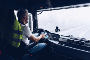 9000 zł na rękę to już standard. Tirowcy są krezusami wśród kierowców