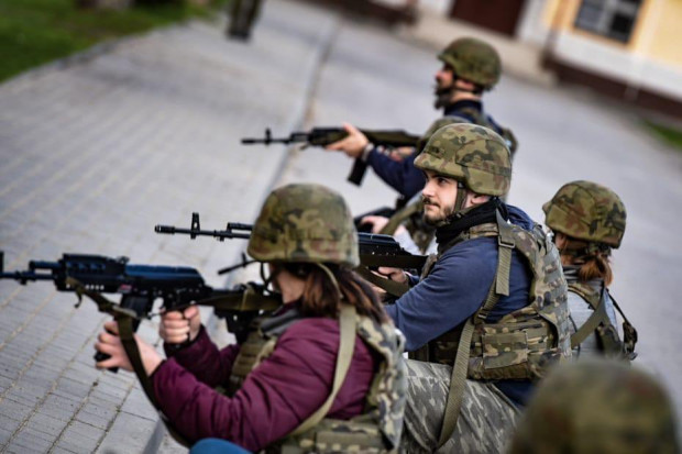 100 cywilów na szkoleniu "Trenuj z wojskiem"