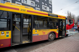 Kierowcy, maszyniści i motorniczy jak urzędnicy. Posłowie przyjęli ustawę