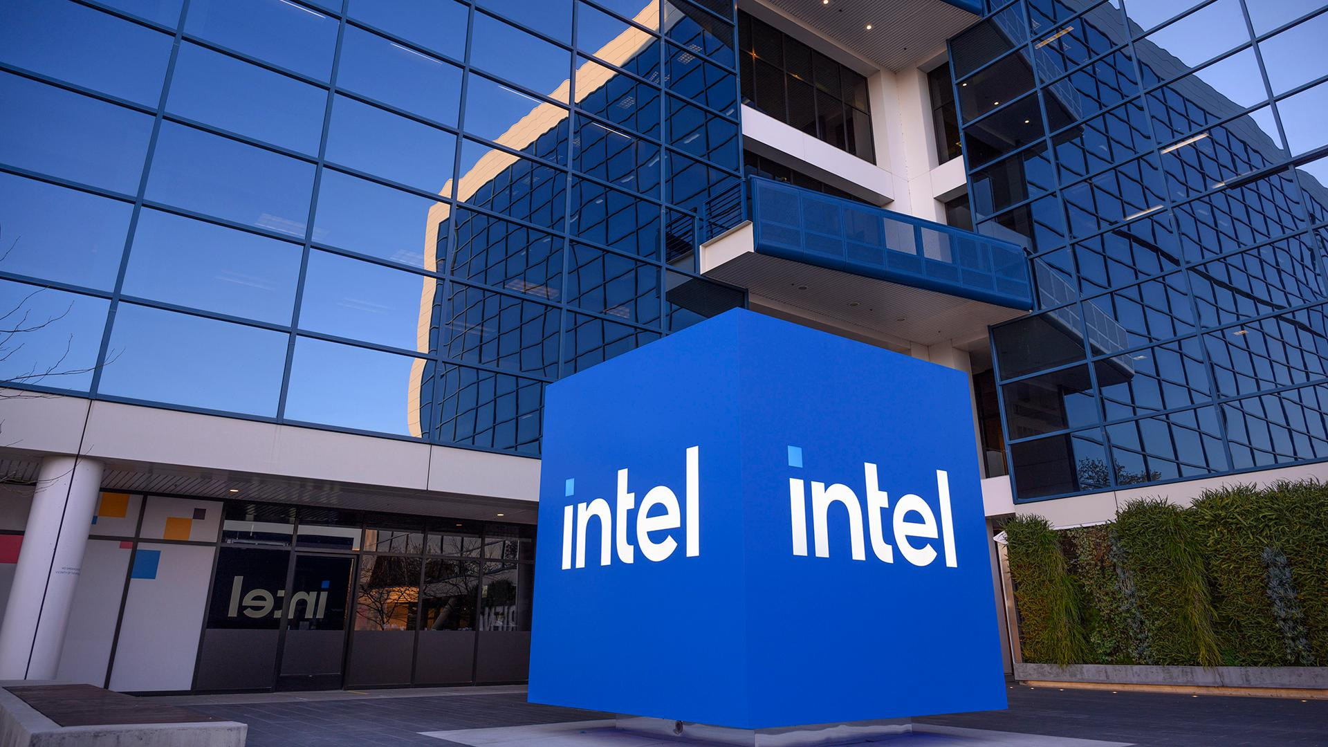 Intel suspends huge investment in Poland