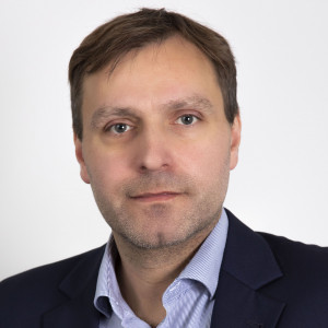 Szymon Lipiński client engagement directorem w Finecast