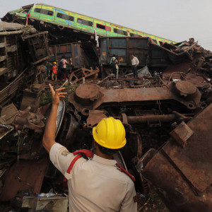 Ponad tysiąc ratowników pracuje na miejscu katastrofy kolejowej